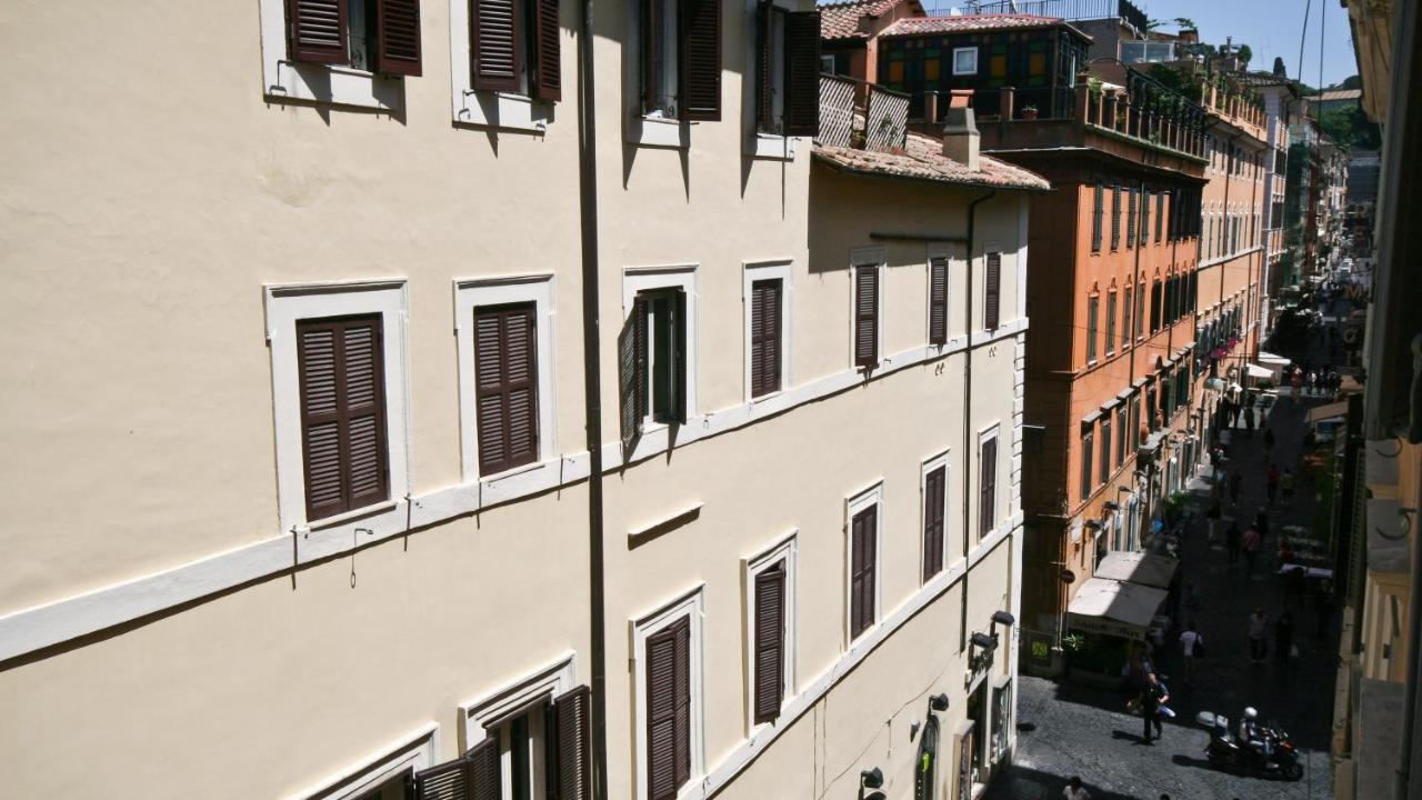 Apartment In Leonardo Da Vinci Rom